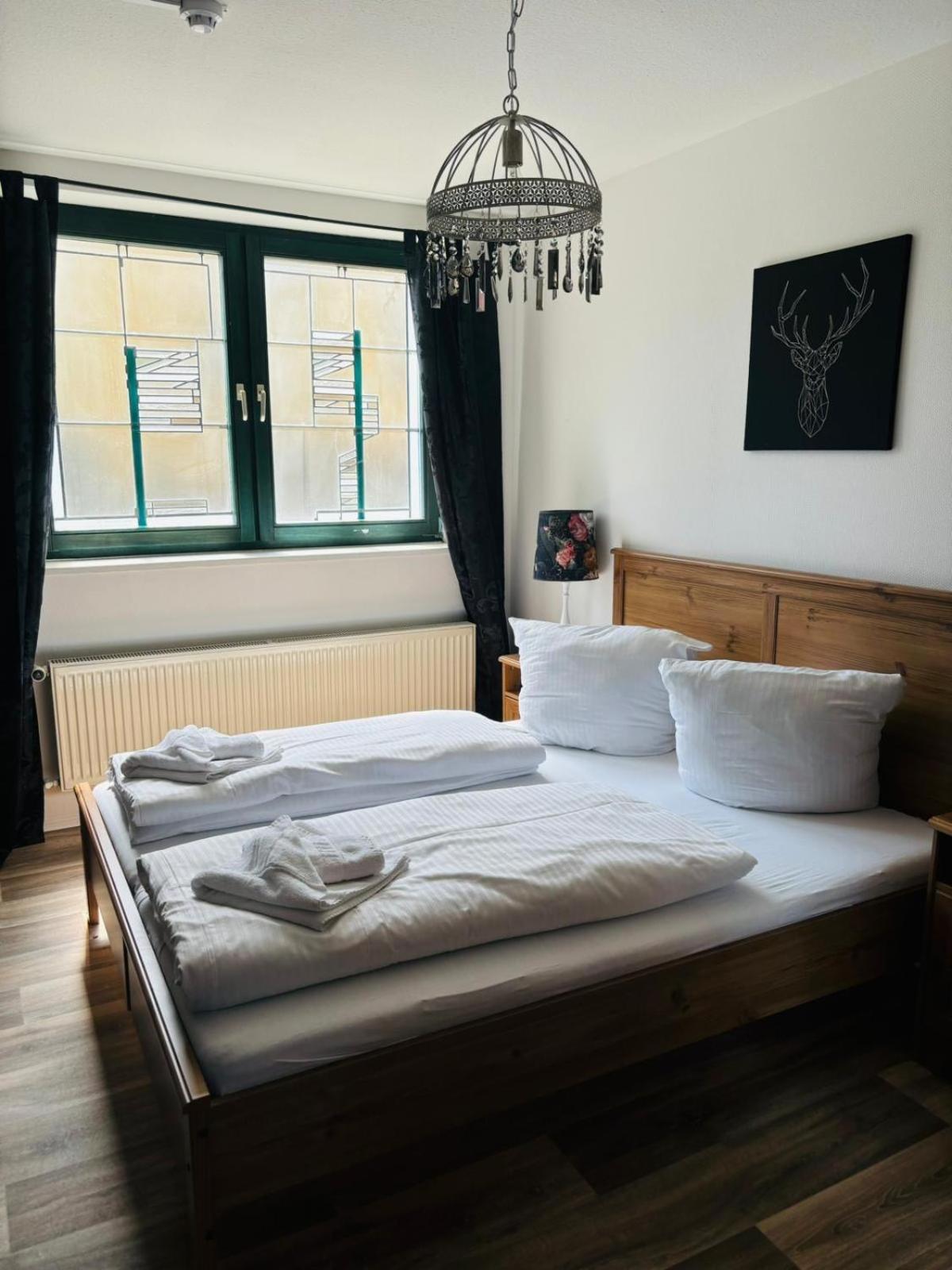 Themenhotel Rehlein Thale Esterno foto